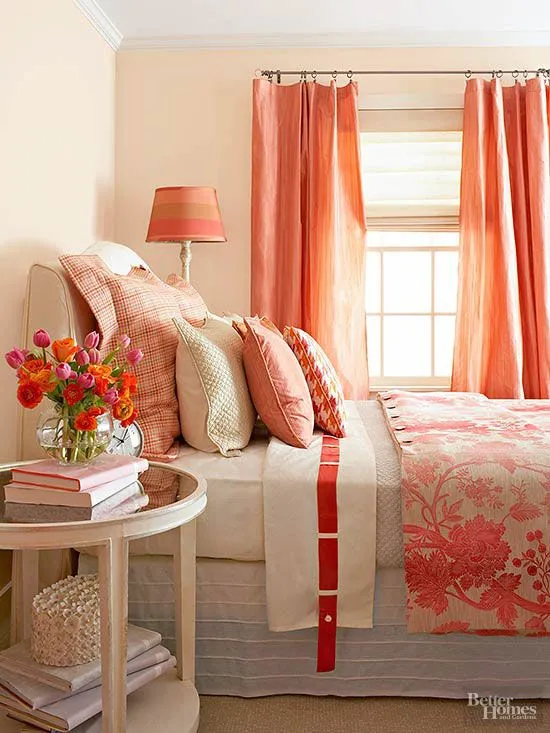 Warm and cosy bedroom colour palette